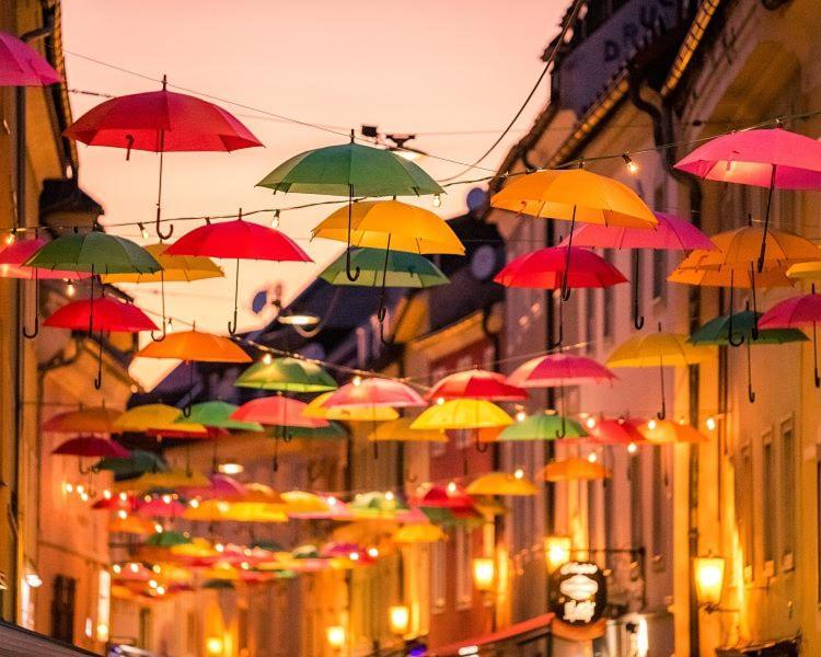 Hostel Lovely Rooms, City Center, Shared Bathroom, Windows To Corridor Villach Luaran gambar