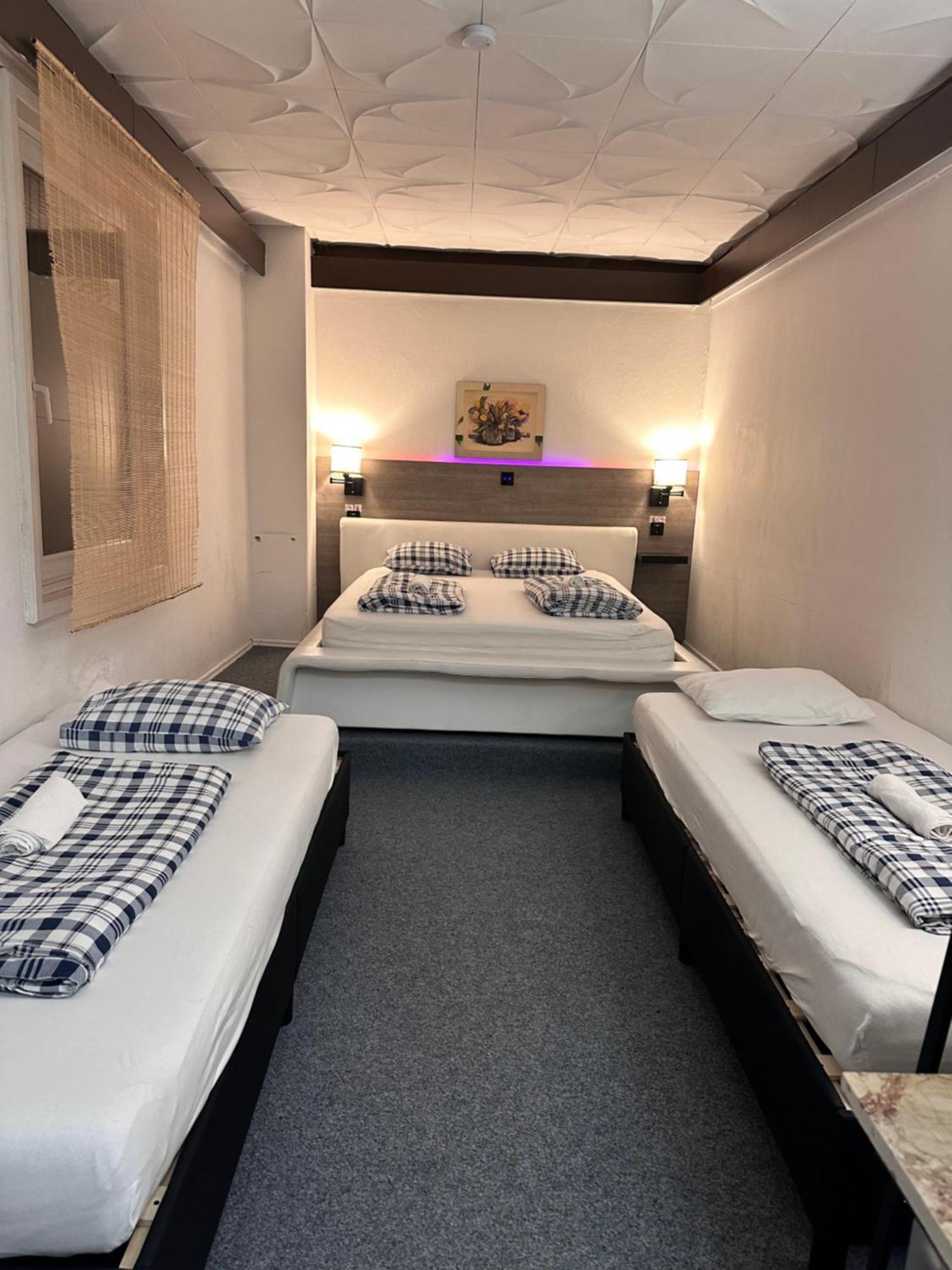Hostel Lovely Rooms, City Center, Shared Bathroom, Windows To Corridor Villach Luaran gambar