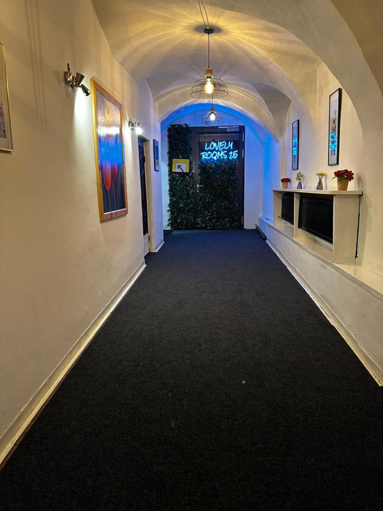 Hostel Lovely Rooms, City Center, Shared Bathroom, Windows To Corridor Villach Luaran gambar